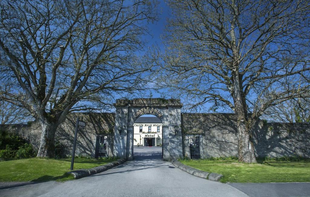 The Castle Arch Hotel